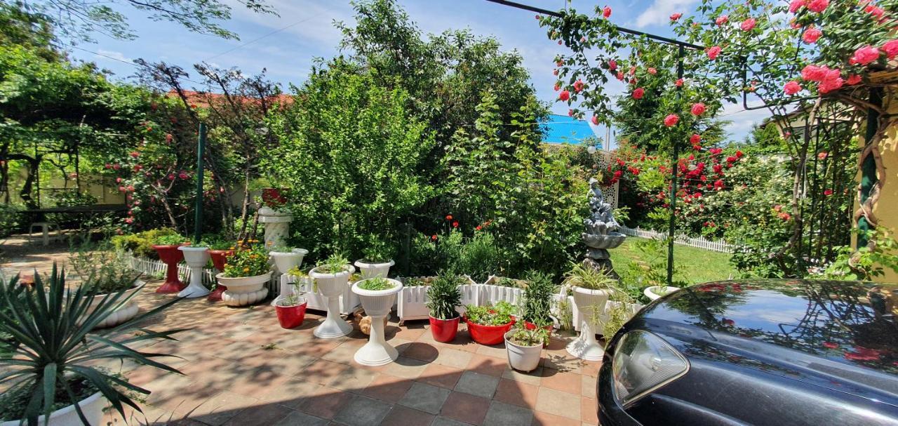 Holiday Home Near Sea Одеса Екстериор снимка